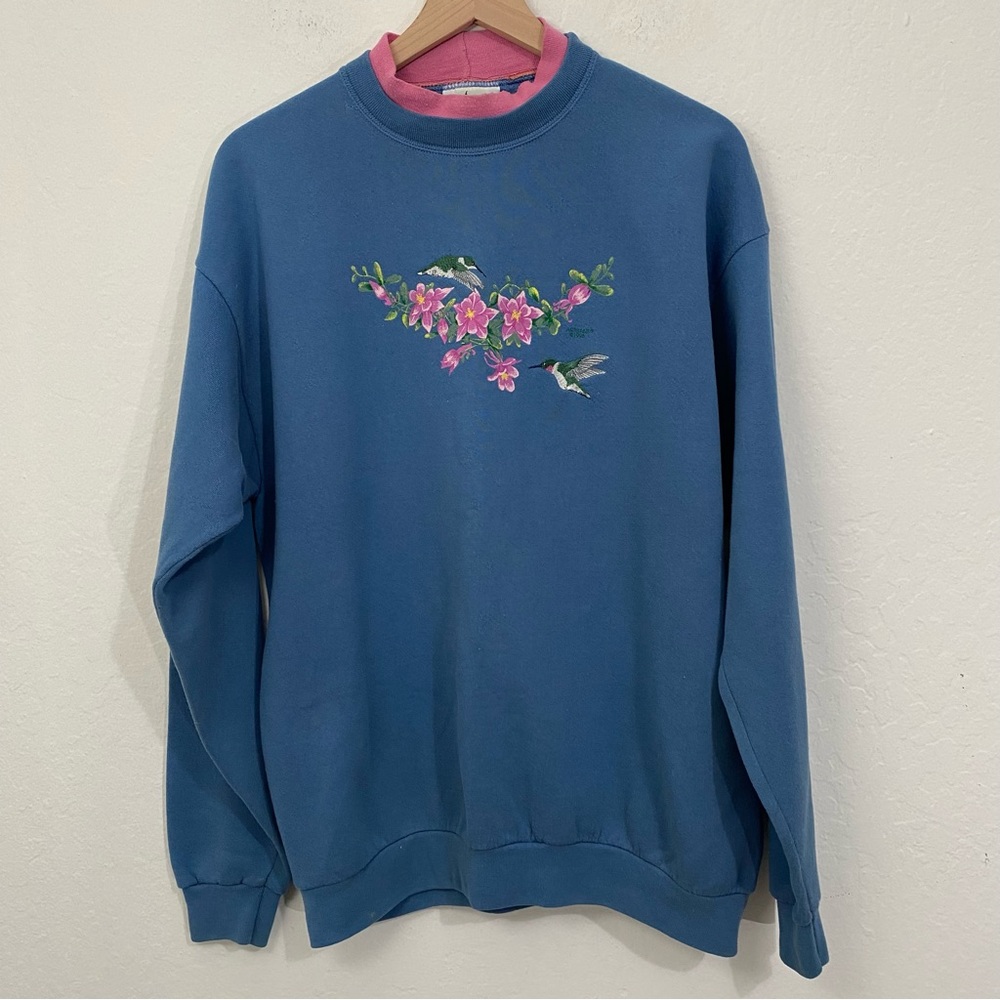 Artisans Women’s L Vintage Blue Pink Hummingbird Crewneck Sweater Pullover - Picture 1 of 6